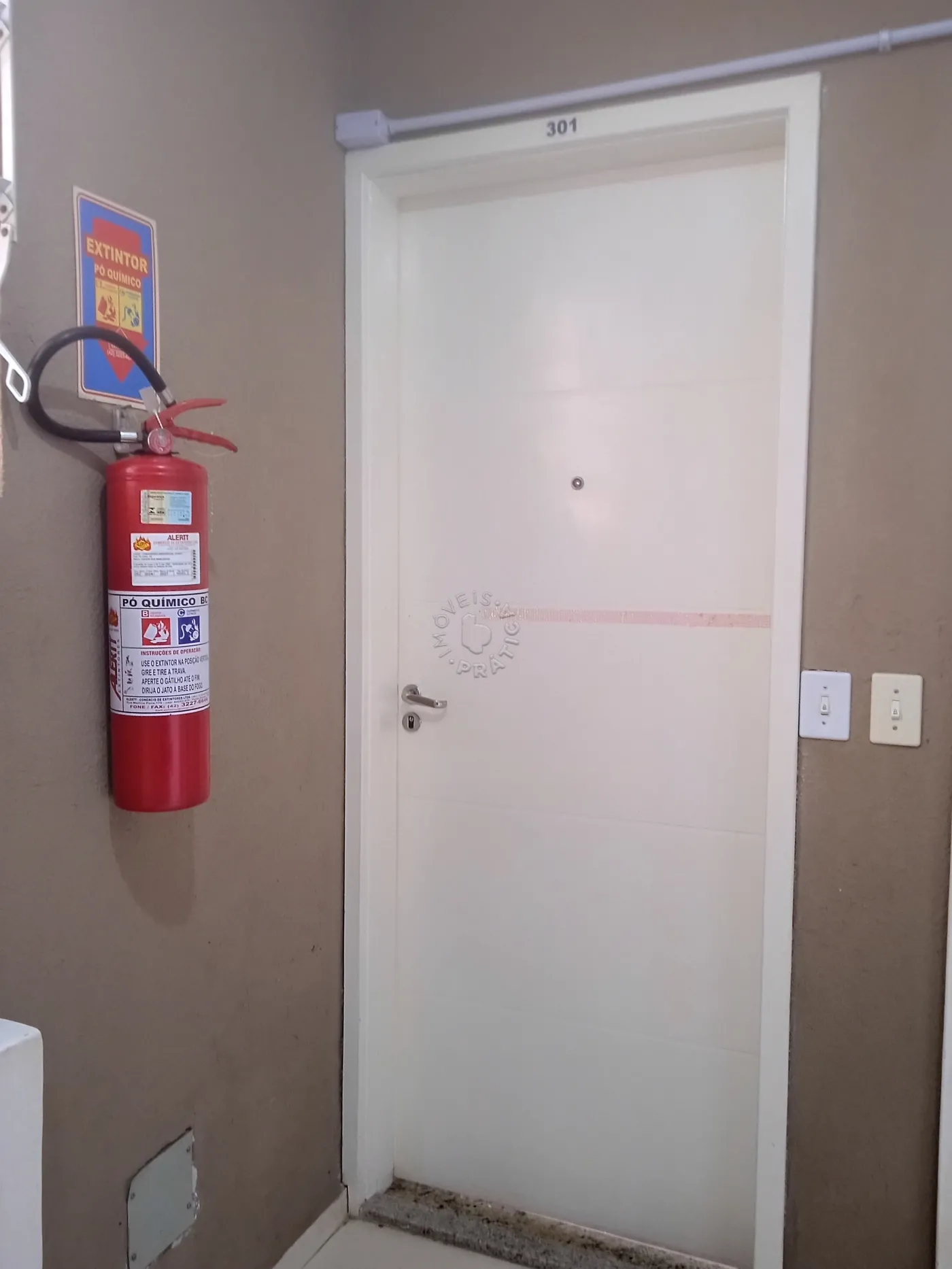 Alugar Apartamento / Padrão em Castro R$ 800,00 - Foto 2