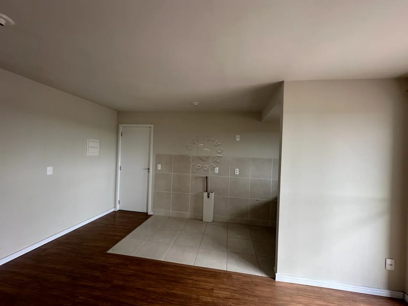 Comprar Apartamento / Padrão em Castro R$ 180.000,00 - Foto 3