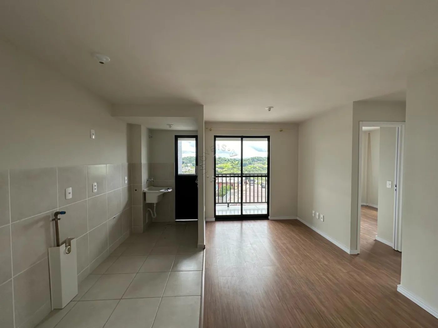 Comprar Apartamento / Padrão em Castro R$ 180.000,00 - Foto 1