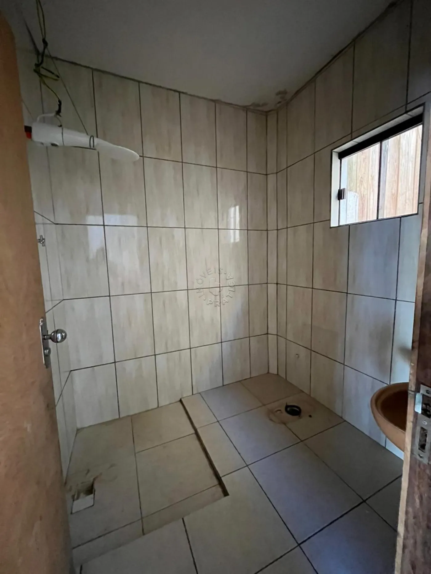 Alugar Comercial / BarracãoGalpão em Castro R$ 5.000,00 - Foto 8