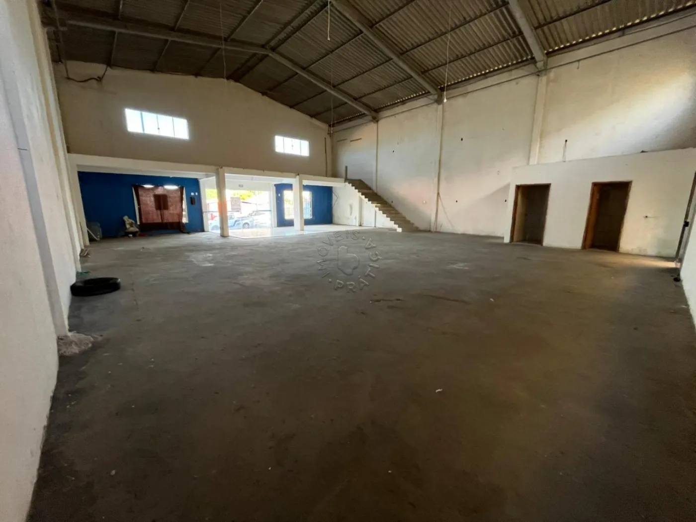 Alugar Comercial / BarracãoGalpão em Castro R$ 5.000,00 - Foto 5