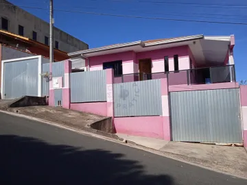 Alugar Casa / Padrão em Castro. apenas R$ 427.000,00