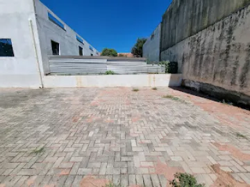 Alugar Terreno / Padrão em Castro. apenas R$ 215.000,00